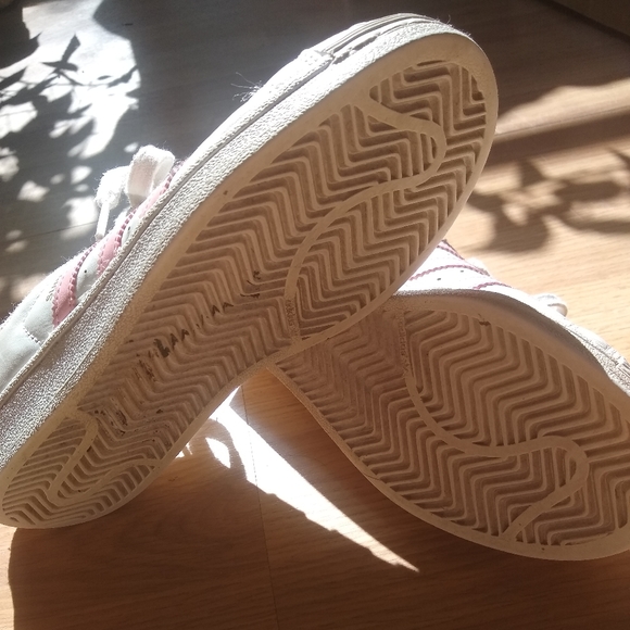 adidas Originals White / Pink Superstar Shoes - Picture 7 of 7